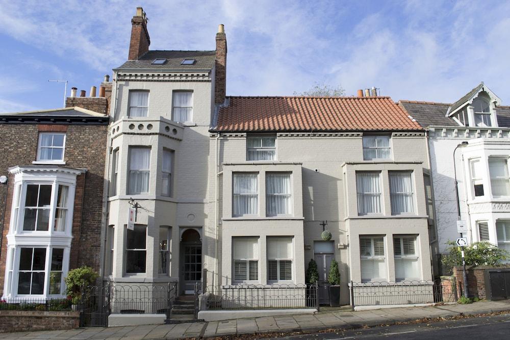 Отель Jorvik House 5*